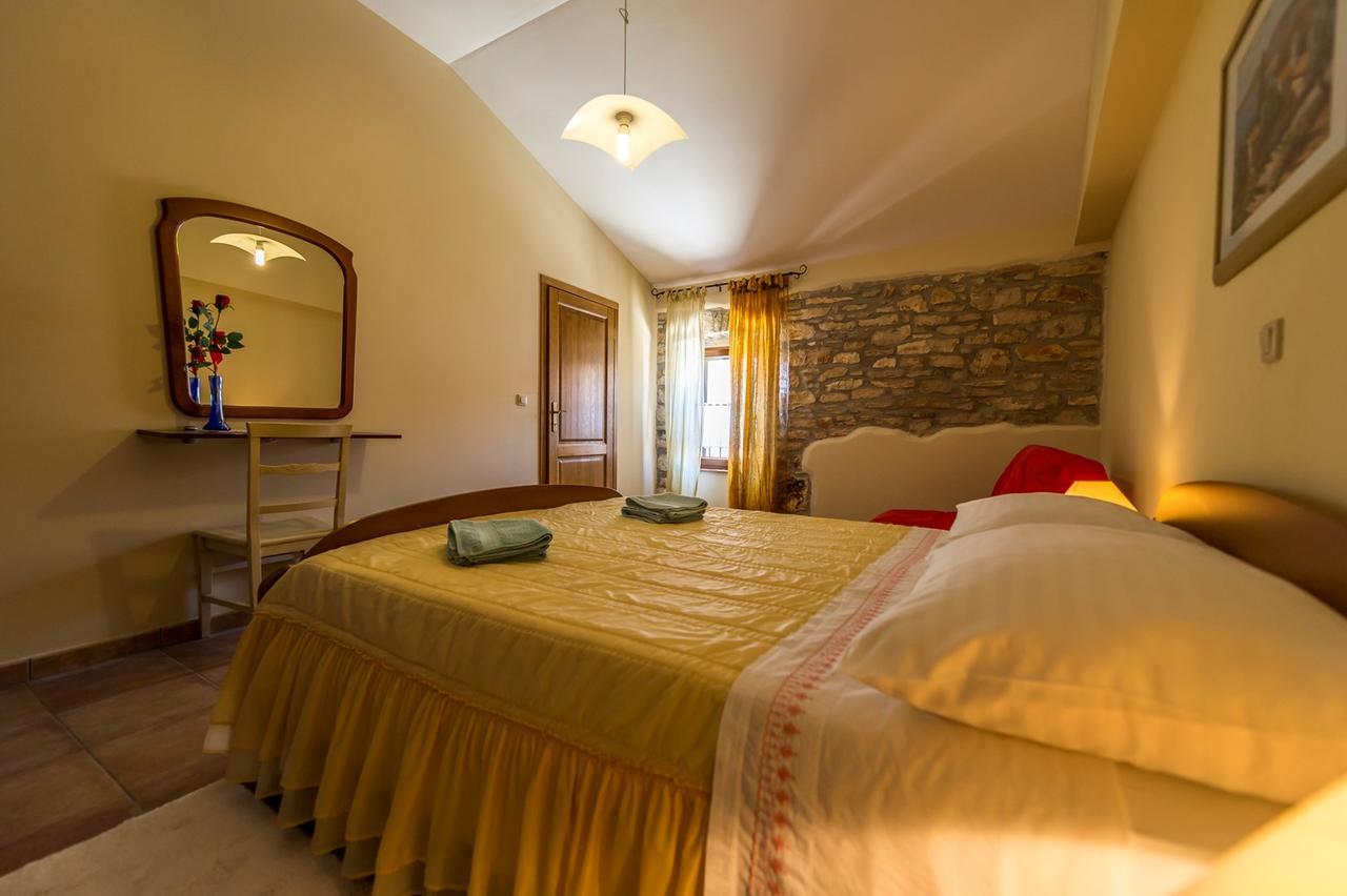 Villa Valtrazza Tar-Vabriga Eksteriør bilde